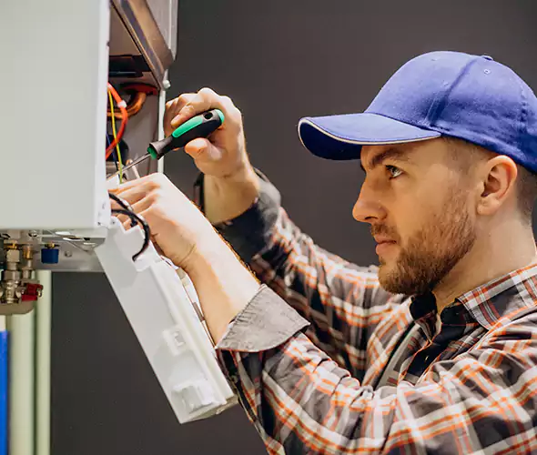 Expert Plumber for Tankless Water Heater Maintenance in Fort Wayne, IN: Schedule Professional Maintenance Services with Us